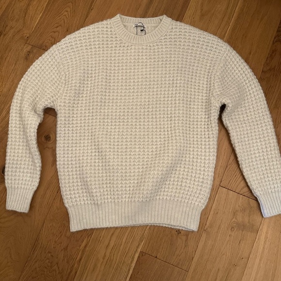 Zara Textured Sweater - Picture 2 of 4